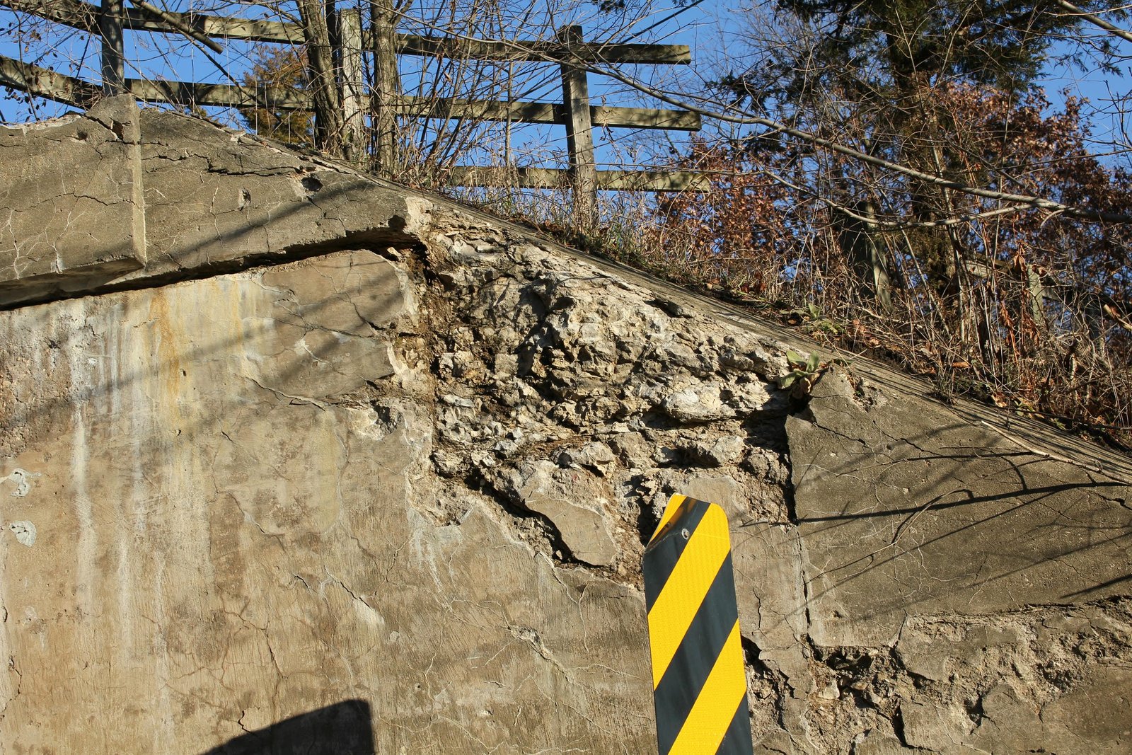 Spalling on east abutment